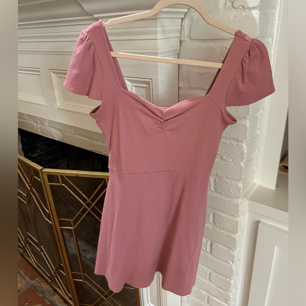 Pretty rose colored dress!